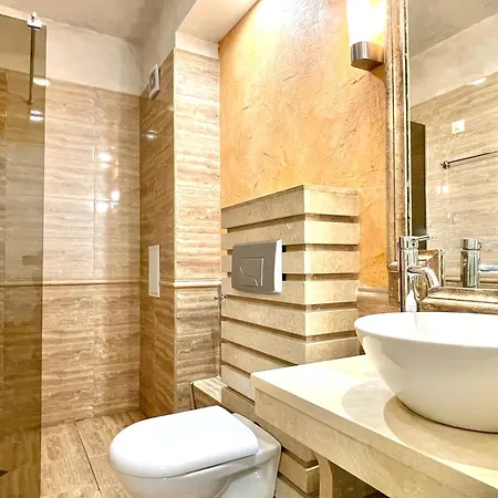 Golden Rainbow - Private - Bsr - 2 Apartment *