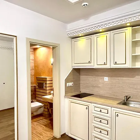 Golden Rainbow - Private - Bsr - 2 Apartment